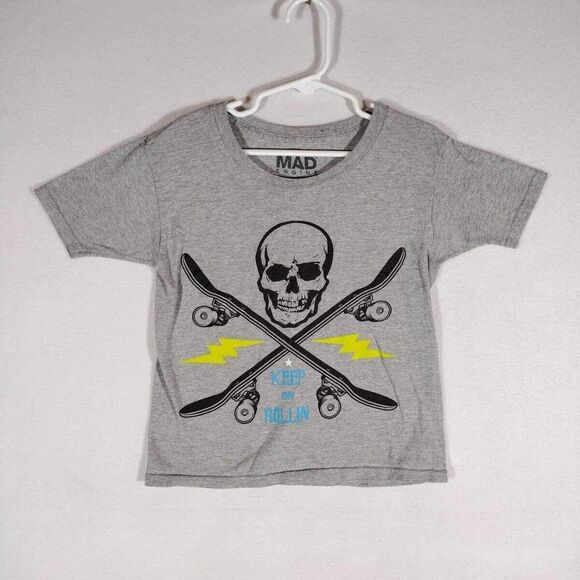 Boy's XS 4/5 tee shirt, grey Graphic design on front,  Brand Mad engine - Picture 1 of 9